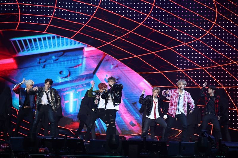 「2017 MAMA」の模様 ©CJ E&M Corporation, all rights reserved